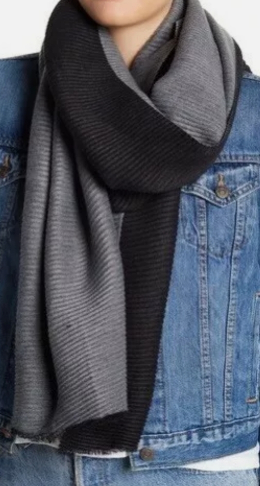 14th & Union Women’s Pleated Double Sided Scarf Grey/Black One Size
